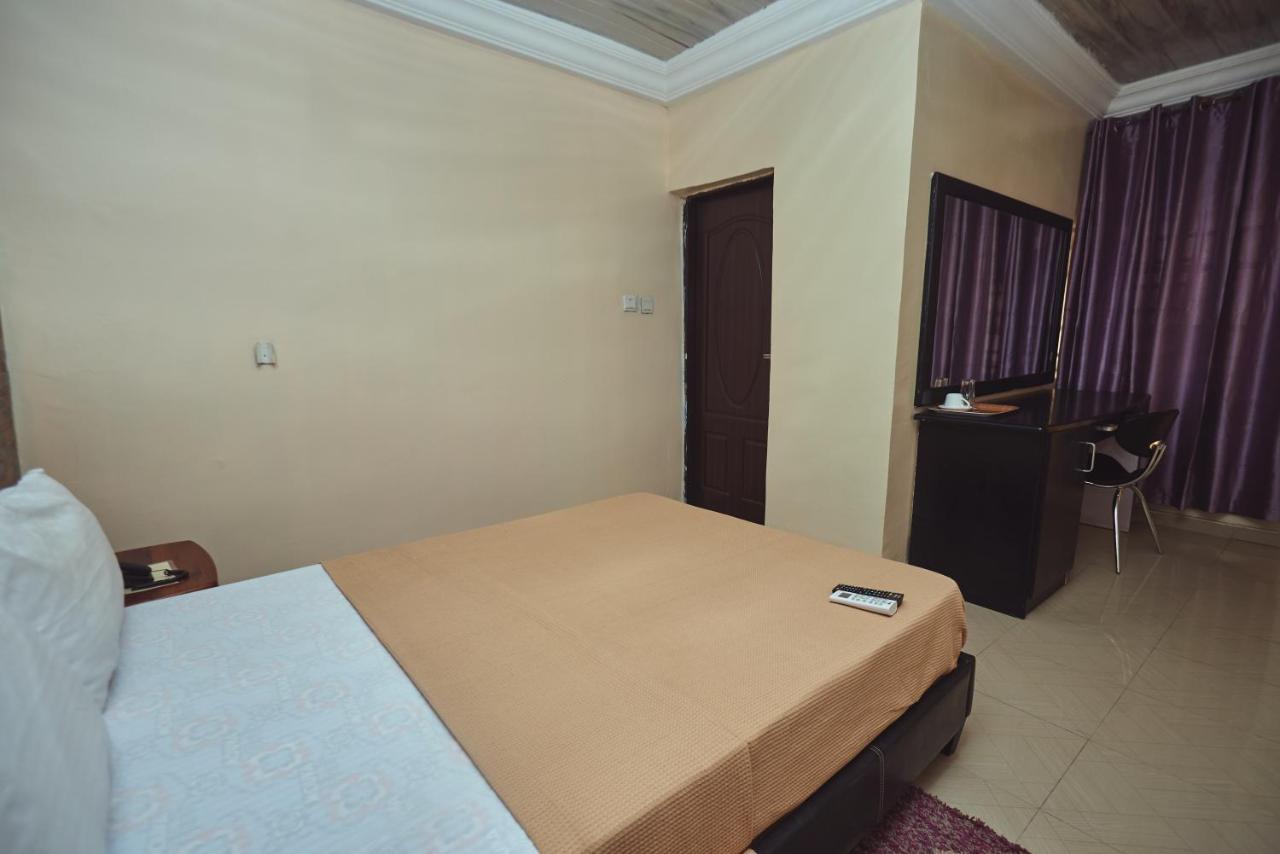 Koraf Hotels Абуджа Экстерьер фото
